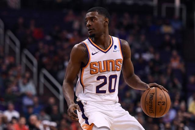 班凯罗32+9+7魔术力克活塞止5连败 黄蜂胜鹈鹕